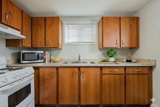 Family Friendly Welcoming Basement Suite - 7