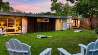 Modern Austin Home w Pool Putting Green Coffee Nook Townes Retreat by AvantStay - 5