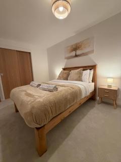 Luxury House, Great Location in Redditch - Contractors - Families - Groups - Relocators - Sleeps 9 - 5