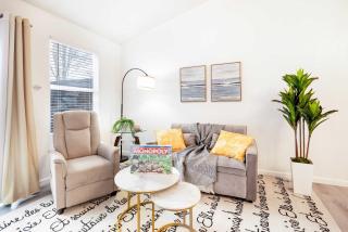 Serene 2BR2BA Single-Floor Home w 3 AC Near Mall - 5