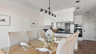 Oceanfront Home Walk to Balboa Pier Scenic Views Balboa Peninsula Point by AvantStay - 4