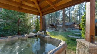 Lake Star by AvantStay Hot Tub Walk to Beach - 0