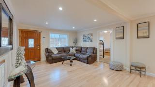 Lake Star by AvantStay Hot Tub Walk to Beach - 2