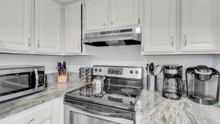 202 D Port O Call by AvantStay Beach Condo - 5