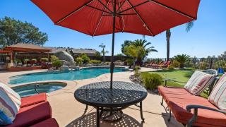 Chardonnay Charm by AvantStay Luxe Group Retreat w Pool Mins to Wineries - 9