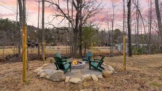 Kings Crown by AvantStay Indoor Pool Hot Tub Firepit Theater All-Season Retreat - 6