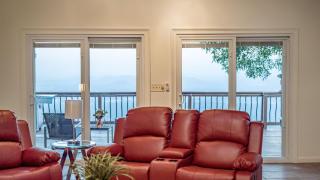 Panorama by AvantStay Unparalleled Views Deck w HotTub Game Room Pool Table - 3