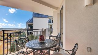 Oceanfront w Pool Beach Access Balcony View 312 B Shipwatch by AvantStay - 9