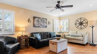 Close to Beach w Patio Resort Amenities The Point at Corniche by AvantStay - 4