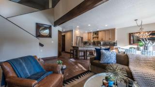 Jupiter Peak by AvantStay Near Deer Valley base w Hot Tub - 7