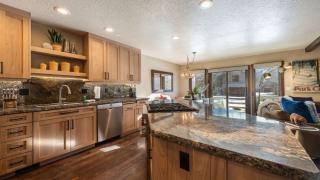 Jupiter Peak by AvantStay Near Deer Valley base w Hot Tub - 6