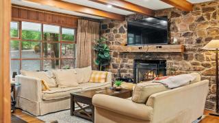 The Horseshoe Hideaway Lake Harmony Cabin w Hot Tub Game Porch - 5