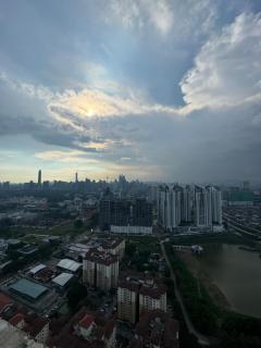 Rosewood Suites at Reizz Residence - 5