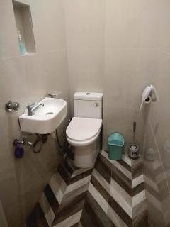 Rey's Pension House- Family Room - 1