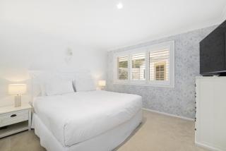 Spacious 4-Bed Home Near Avalon Beach - 6