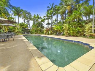 The Villas Palm Cove-PRIVATE POOL in each villa - 0