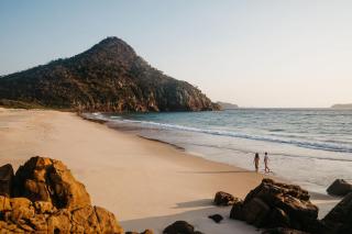 Close to Little Beach and Shoal Bay Beach - 6