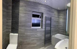 Modern house, sleeps 6, contractors welcome - 2