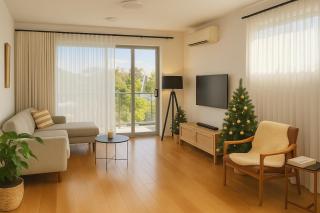 City Views, Modern 2BR, Balcony & Pool - Brisbane - 0