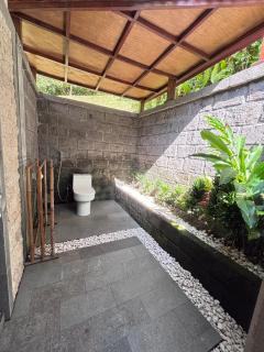 Balian River Hut - 1