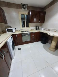 Alkhuzama Apartment - 8