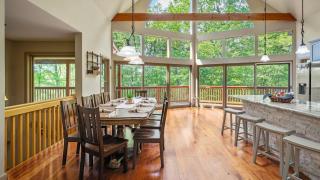 Lake Harmony Chalet w Hot Tub Arcades Near Beaches Ski Trails Everpine Lodge by AvantStay - 2