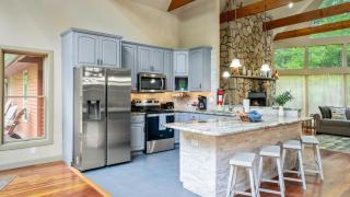 Lake Harmony Chalet w Hot Tub Arcades Near Beaches Ski Trails Everpine Lodge by AvantStay - 1