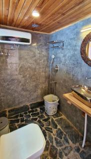 Astro Orchard Glamps and Hostels - 3