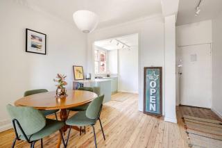 Bondi Beach Art Deco Haven - 7