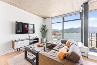 Mountain-View Masterpiece Trendy 2-Bedroom in Vibrant Vancouver - 0
