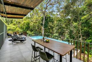 Belle Escapes Rainforest Shore - 3