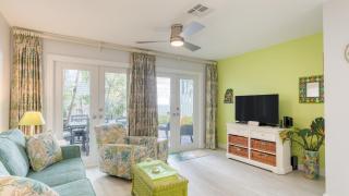 Bahamian Reed by AvantStay Walk to Everything w Community Pool Week Long Stays Only - 4