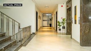 Modern Flat with Lahori Charm & Pool, Gym, Cinema, Zameen Aurum - 3