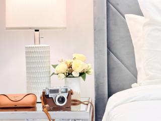 Downtown 2B2B Apt! Near Convention Center & PPAC with Full Kitchen - 7