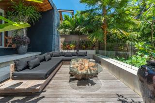 Villa Sandro - 3BR Escape, Lush Jungle Views & Pool - 3