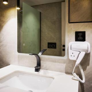 Unique Emirati Stay & Local Charm Villa 1 - 7