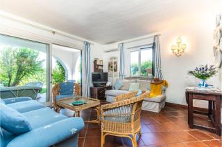 Number One With Shared Pool - Happy Rentals - 8