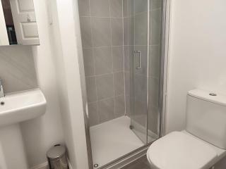 Hanley Haven 2BR 2BATH for Families and Groups Sleeps 8 - 6