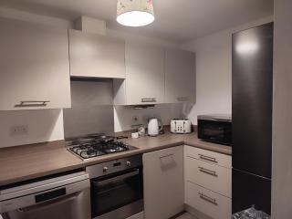 Hanley Haven 2BR 2BATH for Families and Groups Sleeps 8 - 4