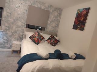 Spacious Home for Groups, Sleeps 8 - 1