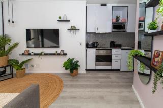 401 Flamingo, Heart of Sea Point - 8