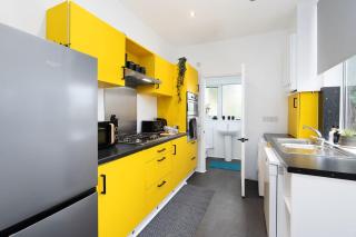 4 Bed 2 Bath sleeps 9 - 8