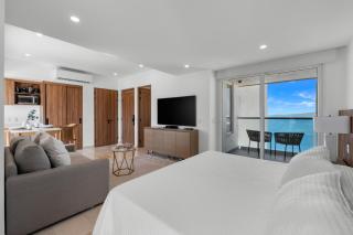 Modern Apartment with Ocean Views - Harbor - Hotel Zone - 4