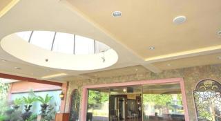 Queen Margarette Hotel - 1