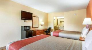 Rodeway Inn & Suites - 2