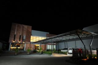 Fitra Hotel Majalengka - 9