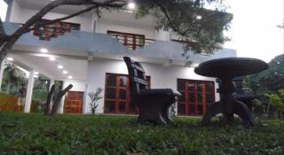 Lagoon Beach Resort - 2