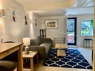 Cozy 1BR in DC 95WalkScore Steps to Cafes Dining Nightlife Grocery Metro - Close to Downtown - 0