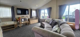 Happy Go Lucky Lodge - 2