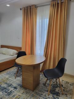 Cozy Studio Apartment - 9